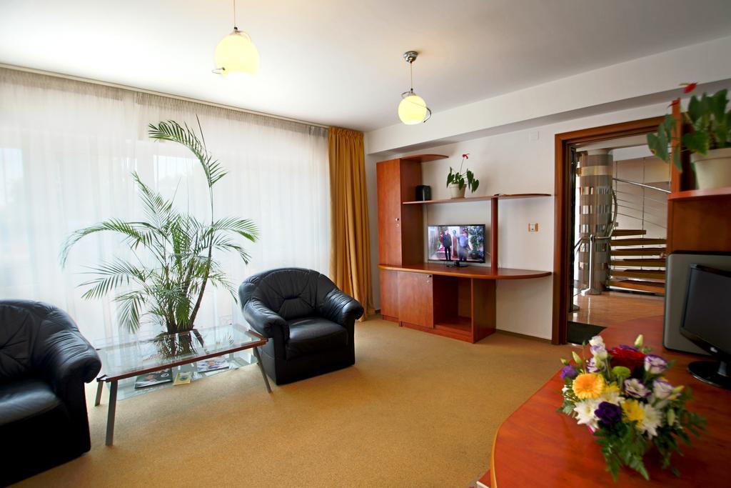 Hotel Herastrau Bucharest Luaran gambar